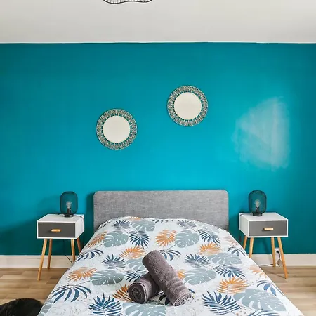 Moderne Pres Du Circuit 24h *